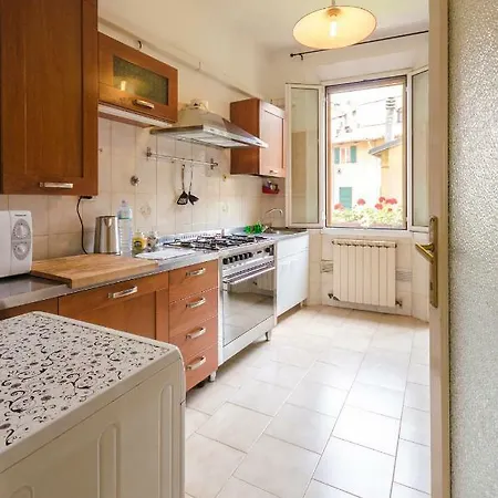 Moline Apartment *